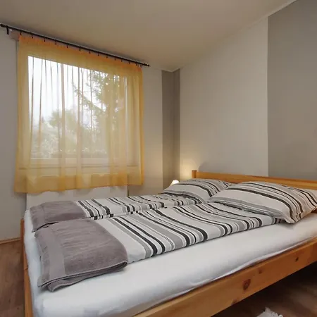 Bodza Apartment *